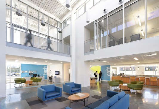 The student center component
of the facility was
designed to be a welcoming,
educational, fun and safe
environment.