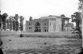 South facade of Ayine Khaneh palace