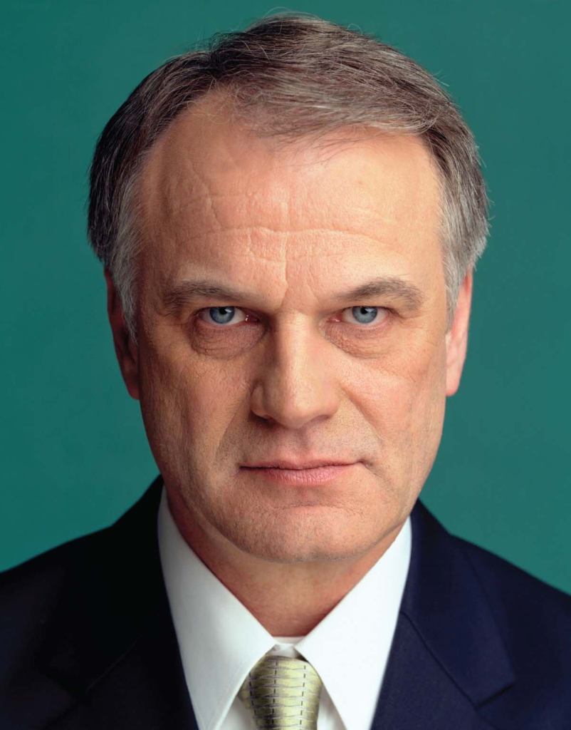 Robert Grupe Jr.

Director of architectural and technical solutions 

USG