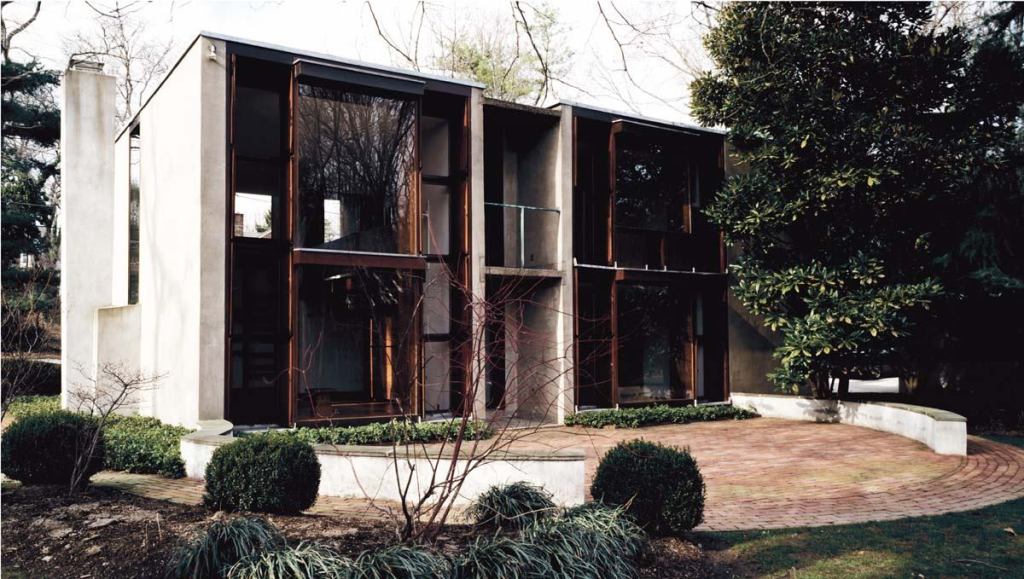OBJECT LESSON

The Esherick House, designed by Louis Kahn, goes on the auction block May 18. The house is located in the Chestnut Hill neighborhood of Philadephia. Wright, an auction house that specializes in modern design, hosts the event in Chicago. www.wright20.com