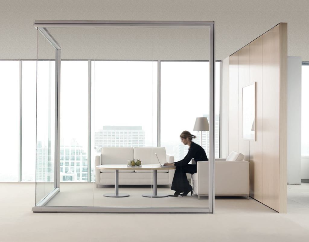 Optos seamless glass walls

Teknion Architectural Products

www.teknion.com

Panels are joined with high-bond adhesive tape to reduce appearance of vertical joints



Reduces noise, defines spaces, and allows natural light into interior



Available in clear, frosted, or graded-in glass from Teknion's Vanceva program



Trim is anodized aluminum