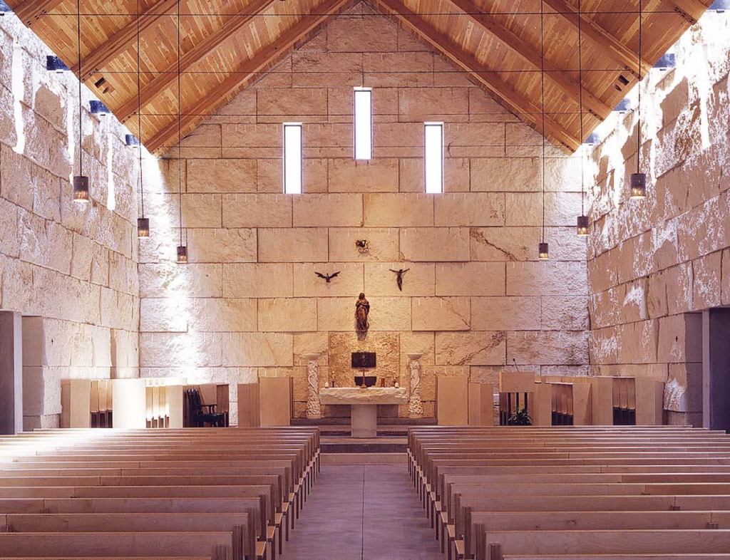 Limestone BlockAmerican Limestonewww.americanlimestone.com

Pre-engineered limestone architectural elements - Proprietary installation system featuring individual or continuous anchors - Gothic, classical, and sleek modern profiles