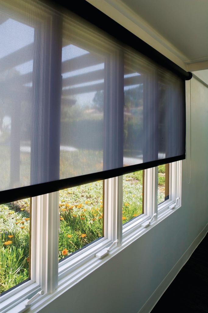 Hunter Douglas Contracts RB 500 roller-shade operation system features a heavy-duty metal clutch for smooth lift capabilities. The modular operating system accommodates chain, crank, and motorized applications; multiple blinds can be coupled and operated simultaneously. Various hardware options for pockets, fascia, dual shades, and other applications are available. ¢ hunterdouglascontract.com