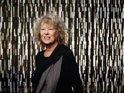 Before she discovered the joys and benefits of Facebook and Twitter, Clodagh admits, "I was a Luddite, stalled on the information highway."