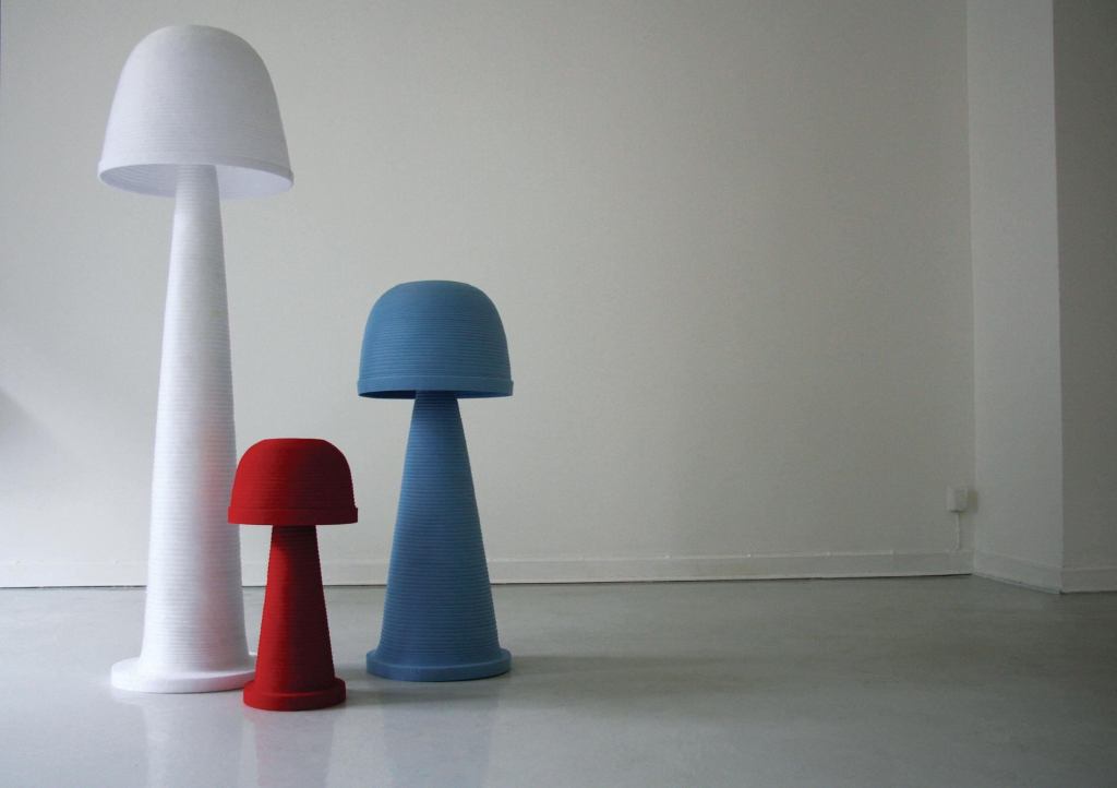 Inspired by mushrooms, the aptly named Fungi Lamp, designed by Amsterdambased designer Andreas Kowalewski, is made from nylon webbing wound around a mold and bonded with glue. Rather than emitting a beam of light, the lamp source glows from behind the fabric, offering a diffuse illumination. Fungi is available in three sizes, and in white, blue, or red. ¢ andreaskowalewski.com