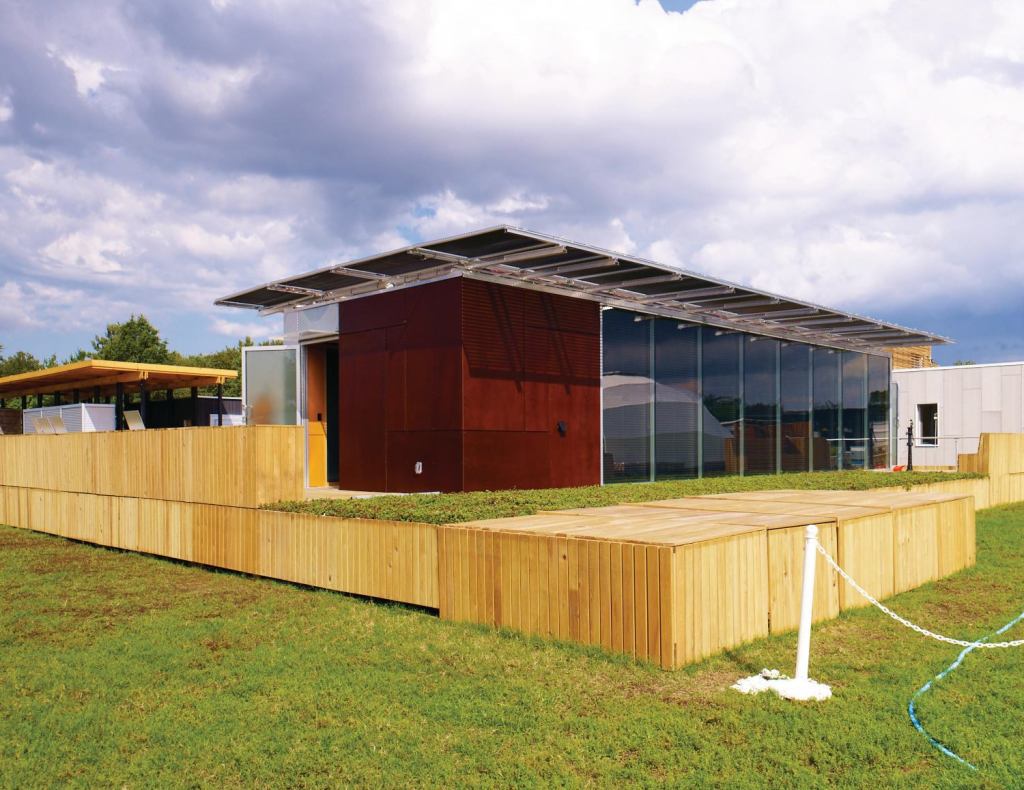 The house also features a robust and innovative 10.9-kilowatt solar array with cylindrical PV cells, to create a passive self-tracking system that collects direct light as the sun moves across the sky.
