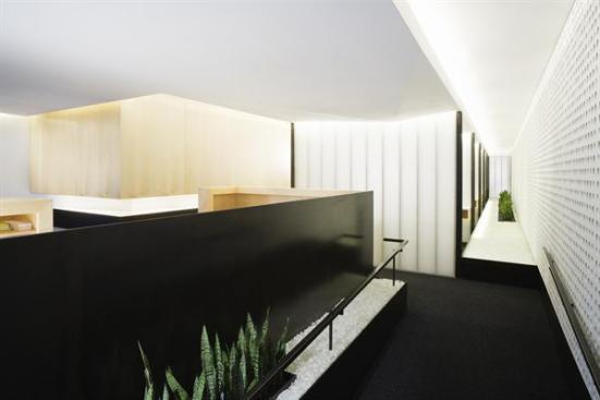 Photograph ?? Mitch Tobias (415) 647-0242 www.mitchtobias.com No Property Release. Washington Square Park Dental in San Francisco, California. David Montalba, architect. (Montalba Architects)