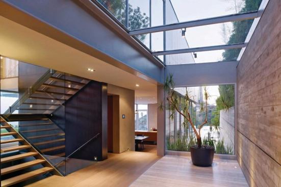 Nightingale 1 Residence

Architect: Studio Pali Fekete Architects (SPF:a)

Location: Beverly Hills, California