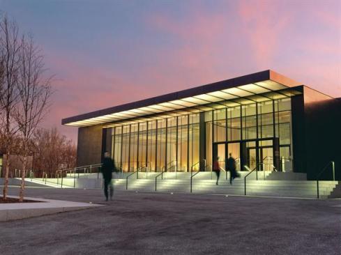 David+Chipperfield+Architects%e2%80%99+new+East+Wing+of+the+St.+Louis+Art+Museum+is+an+addition+to+the+Beaux-Arts+original+designed+by+Cass+Gilbert+for+the+1904+Louisiana+Purchase+Exhibition.