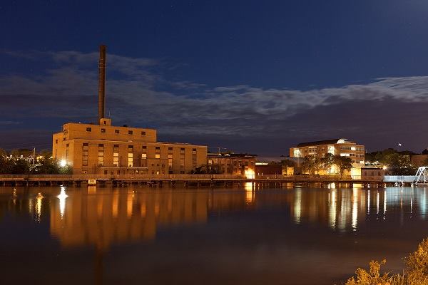 The Blackhawk Generating Station at Beloit College.