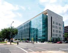 Architect+HOK+worked+with+associate+architects+Baker+Cooper+and+H.L.+Walker+%26+Associates+to+design+a+high-performance+facility+that+would+visually+distinguish+itself+from+other+sustainable+commercial+buildings+in+the+District.