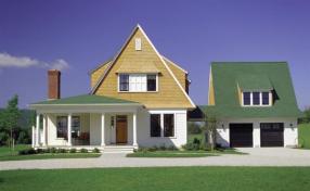 Designed for buyers who favor quality over quantity, these 2,400-square-foot production homes nonetheless live large. Open floor plans inside and shared green space outside contribute to the homes easygoing livability.