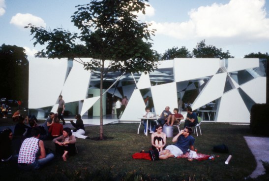 2002 Serpentine Gallery Pavilion, London.