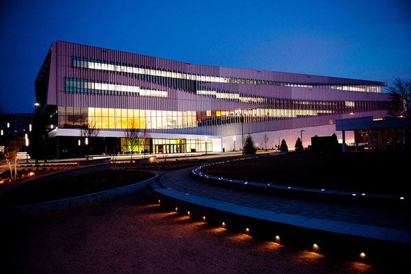 The James B. Hunt Jr. Library at North Carolina State University, designed by Snohetta and Clark Nexsen, is an example of how buildings are embracing technology to provide innovative solutions. Here,