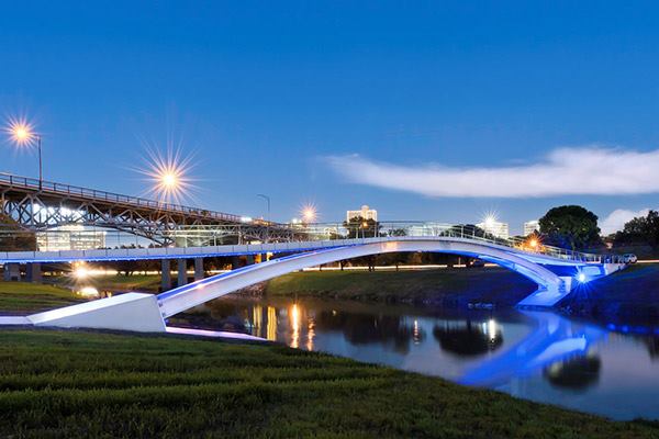Phyllis J. Tilley Memorial Pedestrian Bridge in Fort Worth, Texas by Rosales + Partners.