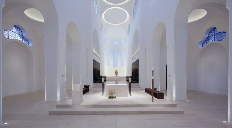 The Altar area is illuminated by 10 framing projectors concealed from view.
