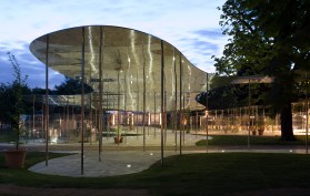Serpentine+Gallery+Pavilion+2009%2c+designed+by+Kazuyo+Sejima+and+Ryue+Nishizawa+of+SANAA