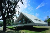 Serpentine+Gallery+Pavilion+2003%2c+designed+by+Oscar+Niemeyer