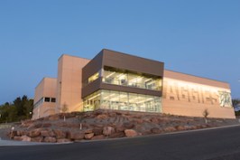 Utah+State+University%e2%80%99s+Wayne+Estes+Center+attracts+student+athletes+with+Tubelite+curtainwall%e2%80%99s+daylight+and+views