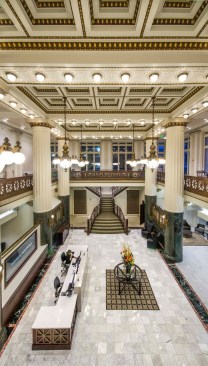 Barnes+%26+Thornburg+Lobby+Renovation%2c+Indianapolis%2c+Ind.%2c+by+Schmidt+Associates