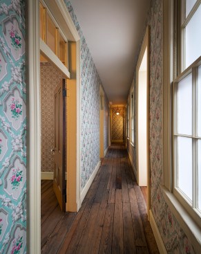 M%2bSa+created+a+faithful+period+reproduction+of+the+historic+wallpaper.+Deteriorated+wallpaper+was+replaced+with+exact+reproductions+of+period+papers+from+the+building+in+their+original+locations.