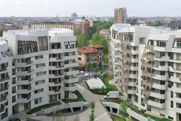 The residences by Studio Daniel Libeskind are sited around a courtyard; gaps between the buildings offer glimpses of the surrounding context.