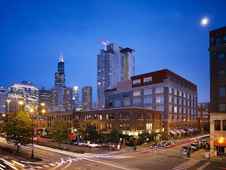 Soho+House+Chicago+achieves+historic+aesthetic+with+modern%2c+high-performance+window+renovation