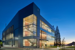 LBNL Building 33 General Purpose Laboratory by RMW architecture & interiors