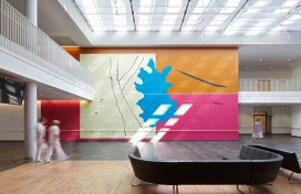 The+main+foyer+of+the+hospital.+The+mural+is+a+part+of+a+larger+650-foot+mural+that+adorns+the+walls+of+the+hospital%e2%80%99s+main+corridor.
