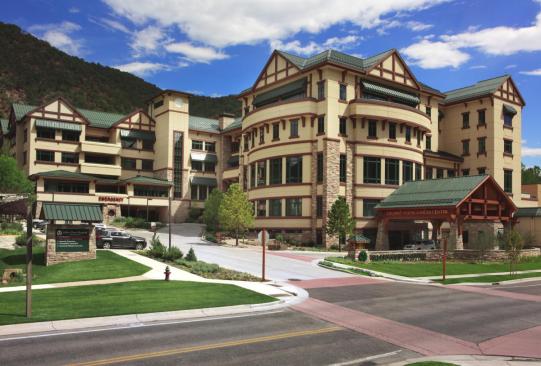 Outside+view+of+Valley+View+Hospital