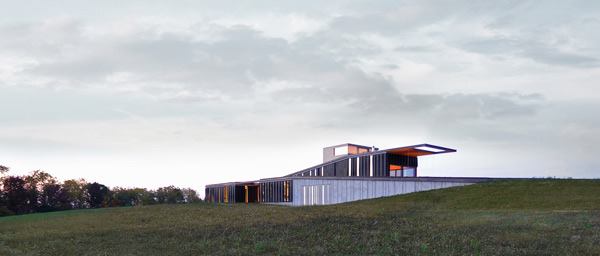 ++Topo+House%2c+designed+by+Johnsen+Schmaling+Architects.