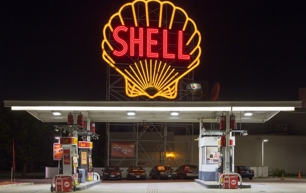 Shell Oil Company Spectacular Sign (Cambridge, Massachussetts)