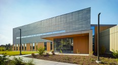 According to ZGF Architects, “the new St. Charles Cancer Center in Bend, OR
is the embodiment of holistic, patient-centered care.” TruGrain&reg; made with Resysta&reg; fa&ccedil;ade and decking products provide the look and warmth
of hardwood and the durability of a hybrid.&nbsp;