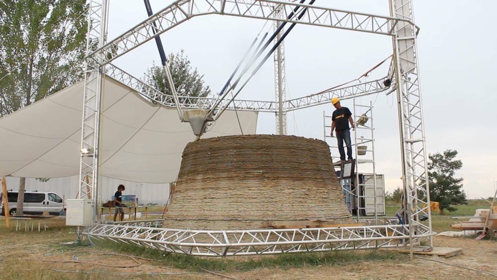 Each layer weighs a hefty 661 pounds (300 kg)