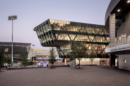 View from west with Bernard Tschumi Architects’ Richard E. Lindner Center beyond.