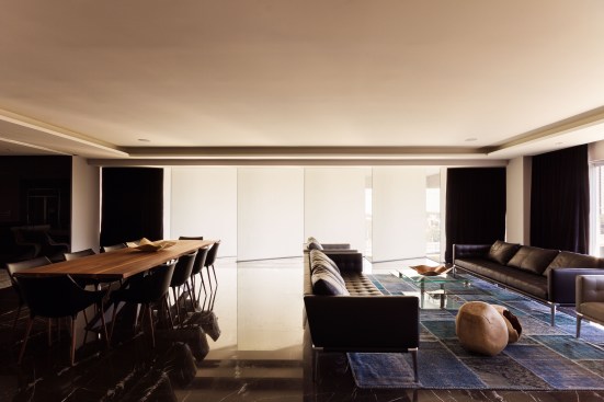 Apartment HR by Kababie Arquitectos