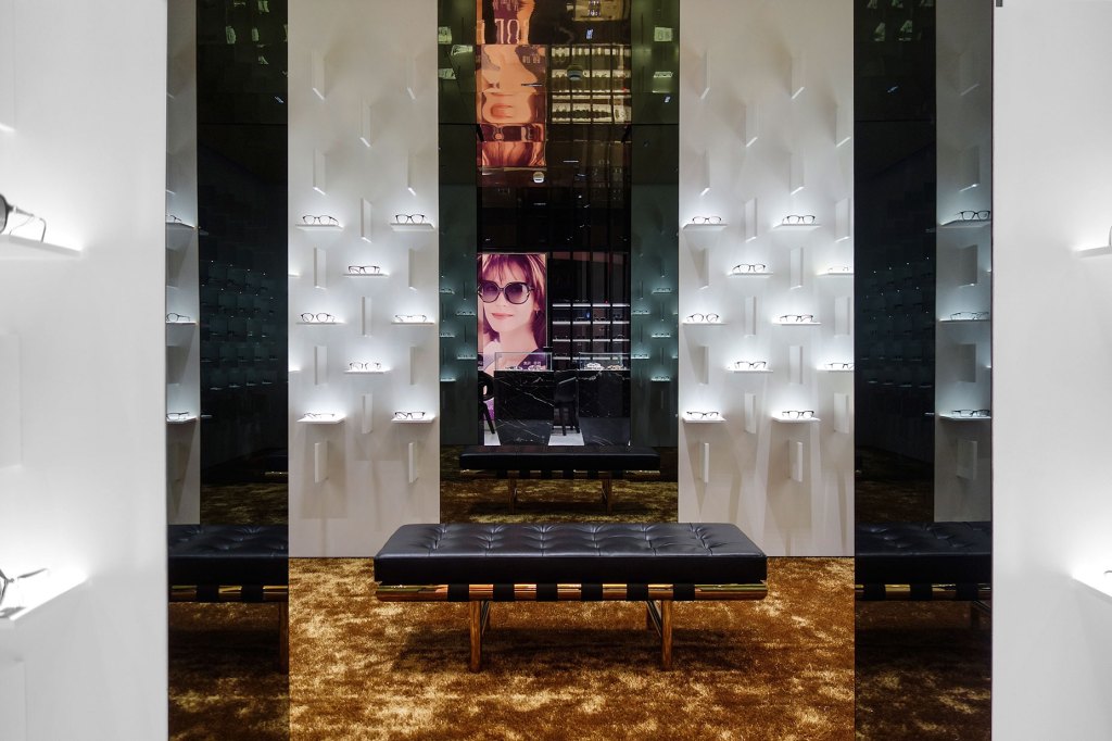 Product presentation is the focus at the Bolon Flagship store in Shanghai.