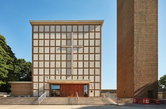 Eliel Saarinen's First Christian Church