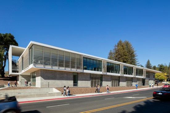 College of Marin, Kentfield, California
Architects - Mark Cavagnero Associates / TLCD