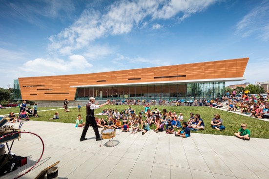 Lawrence Public Library, Kansas
Architect - Gould Evans