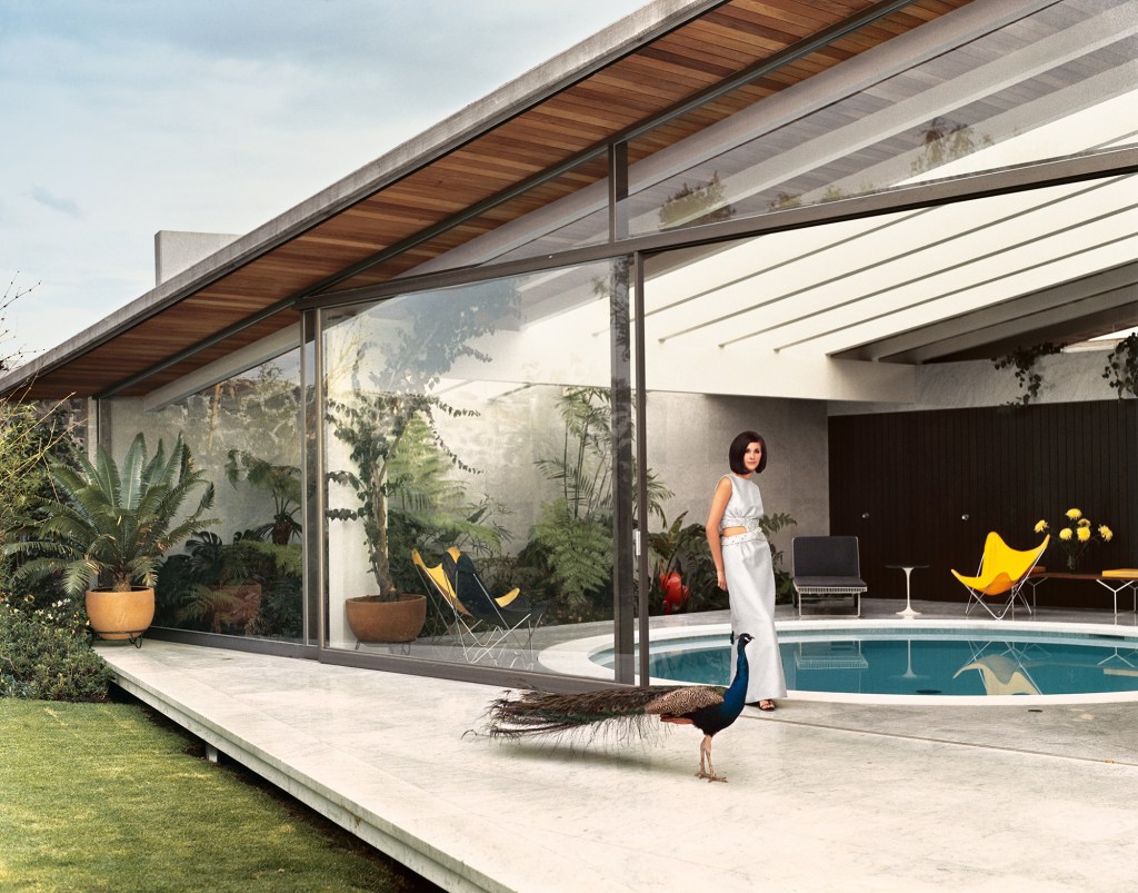 Luis Echeverría House in 1966, designed by Francisco Artigas in Mexico City (1955)