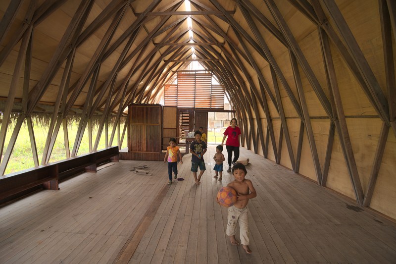 Nii Juinti School in Ucayali, Perú (2014, with Sandra Iturriaga)