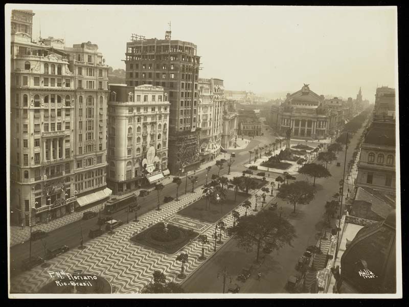 Praça Marechel Floriano, or, Cinelândia as it is commonly referred to is captured in 1927 by Augusto Malta. It is the major public square of Rio de Janeiro, and named after the second president of Brazil, Floriano Peixoto.