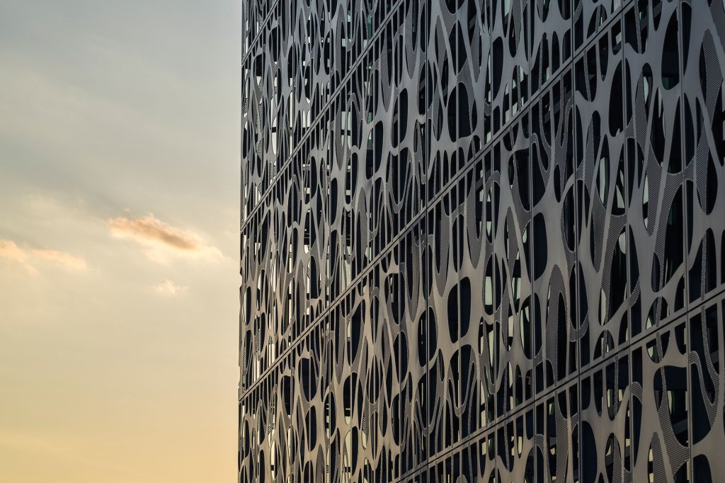 Detail of the scrim.