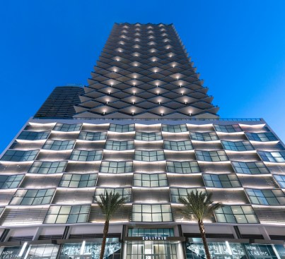 Designed by Stantec, Solitair Brickell features a striking façade with a unique angular, towering basket-weave design inspired by the majestic Medjool date palm tree.