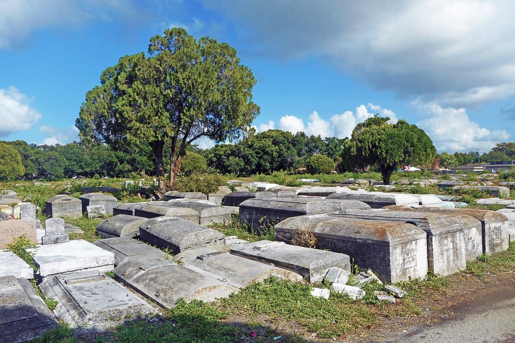 Lincoln Memorial Park in Miami