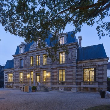 Building seen from the garden