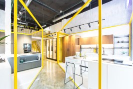 049.BODELEC Reform of a commercial office for a kitchens showroom space
