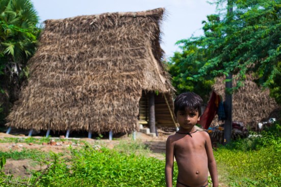 Vivienda resistente a inundaciones y Centro Comunitario y Educativo - Juan Carlos Loyo Arquitectura