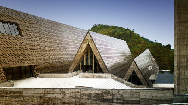 North facade: outdoor staircase to 2F entrance